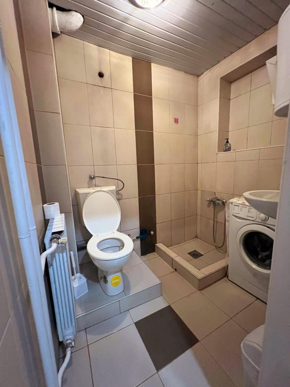 Sany Apartment *